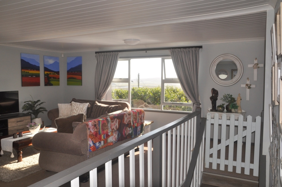 5 Bedroom Property for Sale in Fraaiuitsig Western Cape